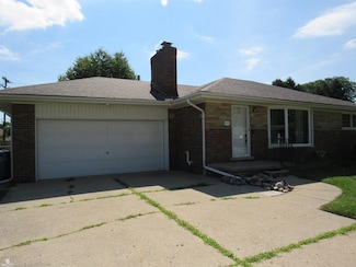 32900 Knapp Ave, Warren, MI 48093