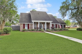 131 Jesuit Bend Dr, Belle Chasse, LA 70037