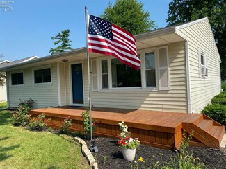30 Lelar St, Tiffin, OH 44883