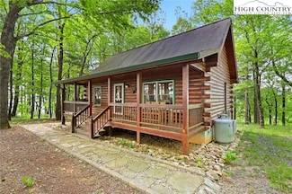 151 Cascade Dr, Purlear, NC 28665