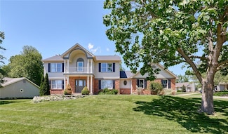 44 Normandy Dr, Lake Saint Louis, MO 63367