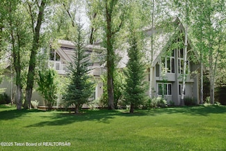 2985 N Alder Wood Ln, Wilson, WY 83014