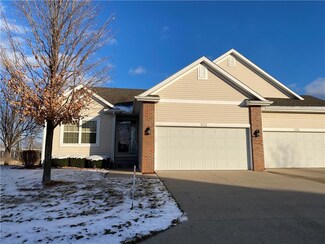 932 SE Waterview Cir, Waukee, IA 50263