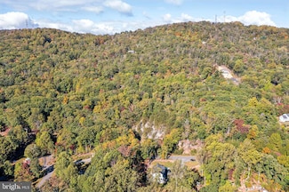 2310 Youngs Dr, Haymarket, VA 20169