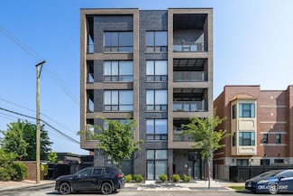 2342 W Adams St Unit 202, Chicago, IL 60612
