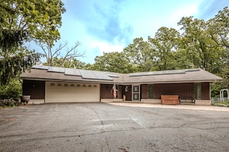 7853 Shaw Rd, Belvidere, IL 61008