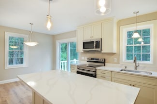 137 Highland St, Middleborough, MA 02346