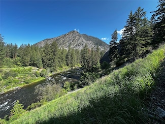 12 Trap Club Ln, Thompson Falls, MT 59873