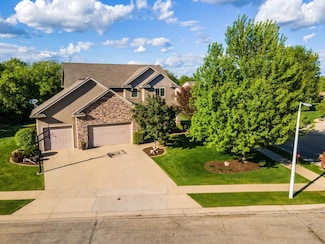 2441 Rosewood Ln SW, Rochester, MN 55902
