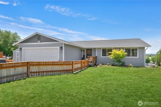 716 Cascadia Park Dr, Yakima, WA 98901