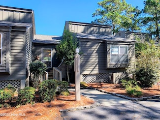 7302 Windward Dr, New Bern, NC 28560