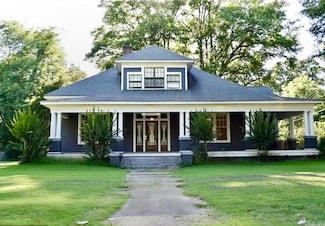 302 Elm St, Marvell, AR 72366