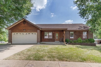 585 Summit View Ct, Fenton, MO 63026