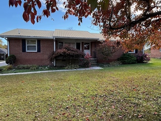 1215 Bel Aire Dr, Tullahoma, TN 37388