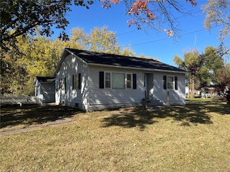 983 W Chestnut St, Kahoka, MO 63445