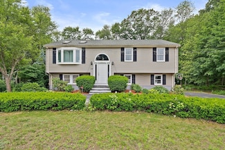 160 South St, Holbrook, MA 02343