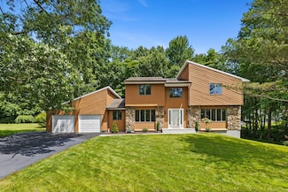 15 Evans Crossing, South Windsor, CT 06074