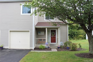 16 Highview Rd, Hopewell Junction, NY 12533