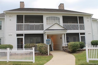 2664 S Knightsbridge Cir Unit 17, Ann Arbor, MI 48105