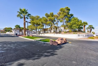 5015 S Ridge Club Dr, Las Vegas, NV 89103