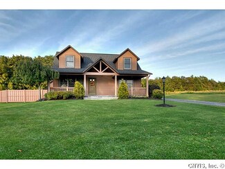 74 Prospect St, Auburn, NY 13021
