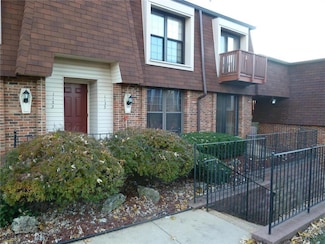 1133 Appleseed Ln Unit B, Saint Louis, MO 63132