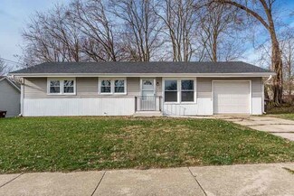 729 Cambridge Ave, Rockford, IL 61102
