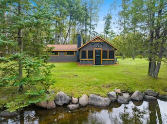 12409 Poquette Ln, Suring, WI 54174