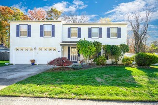 4 Bunker Hill Dr, Howell, NJ 07731