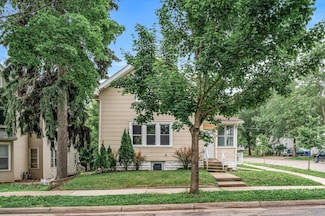 1050 Walsh St, Saint Paul, MN 55106