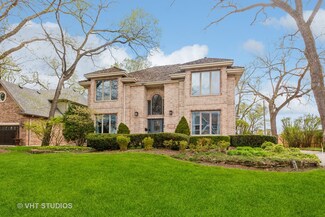 943 Allmen Ave, Hinsdale, IL 60521