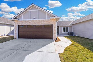 2418 E Madison Ave, Derby, KS 67037