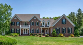 24 Tanglewood Dr, Nashua, NH 03062