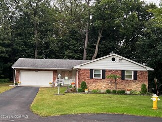 2973 Holly Hill Rd, Schenectady, NY 12309