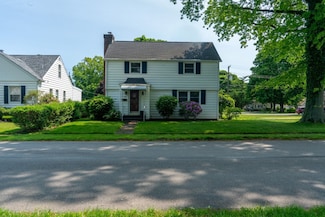 937 Montpelier Ave, Erie, PA 16505