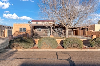 1839 Camino La Canada, Santa Fe, NM 87501