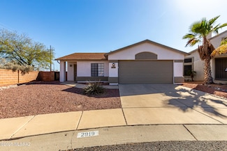 2919 W Autumn Breeze Dr, Tucson, AZ 85742