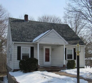 208 S Main St, Hopedale, MA 01747