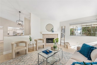 43791 Calle Las Brisas W, Palm Desert, CA 92211