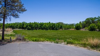 124 Nelson Ln, Los Lunas, NM 87031