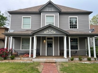 617 W Gandy St, Denison, TX 75020