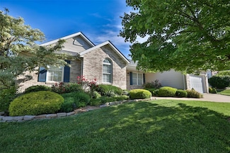 13 Annebriar Dr, Maryville, IL 62062