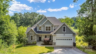 108 N Course Dr, Etowah, NC 28729