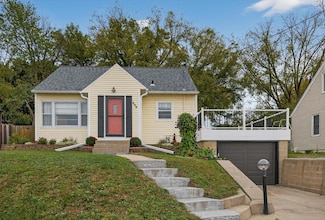 909 7th St NW, Rochester, MN 55901