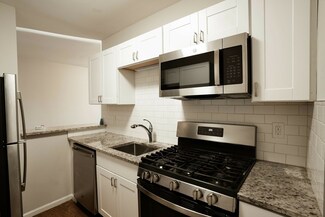 92 Maple St, Dorchester, MA 02121