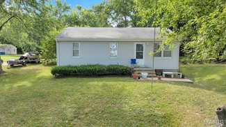 2824 Mulberry Ln, Saint Charles, MO 63303