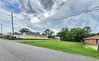 300 Trudeau Dr, Metairie, LA 70003