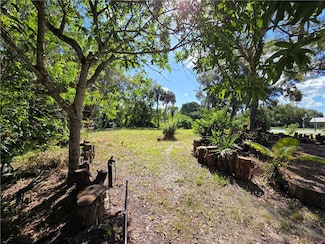 1043 Vernon St, Fellsmere, FL 32948