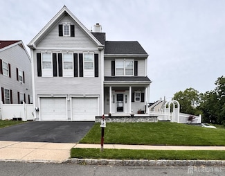 2 Oxford Ct, Kendall Park, NJ 08824