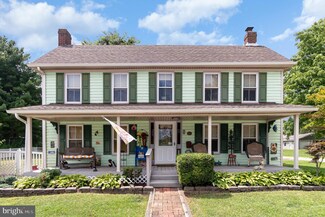 40 S Main St, Stewartstown, PA 17363